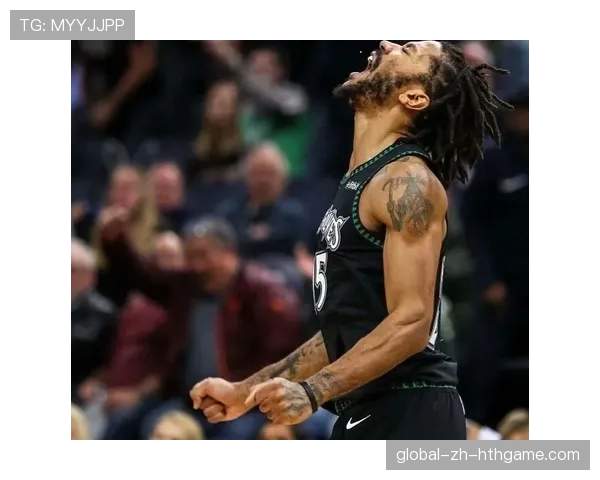 罗斯突破拉杆上篮：孟菲斯主场全体起立致敬昔日MVP🌹